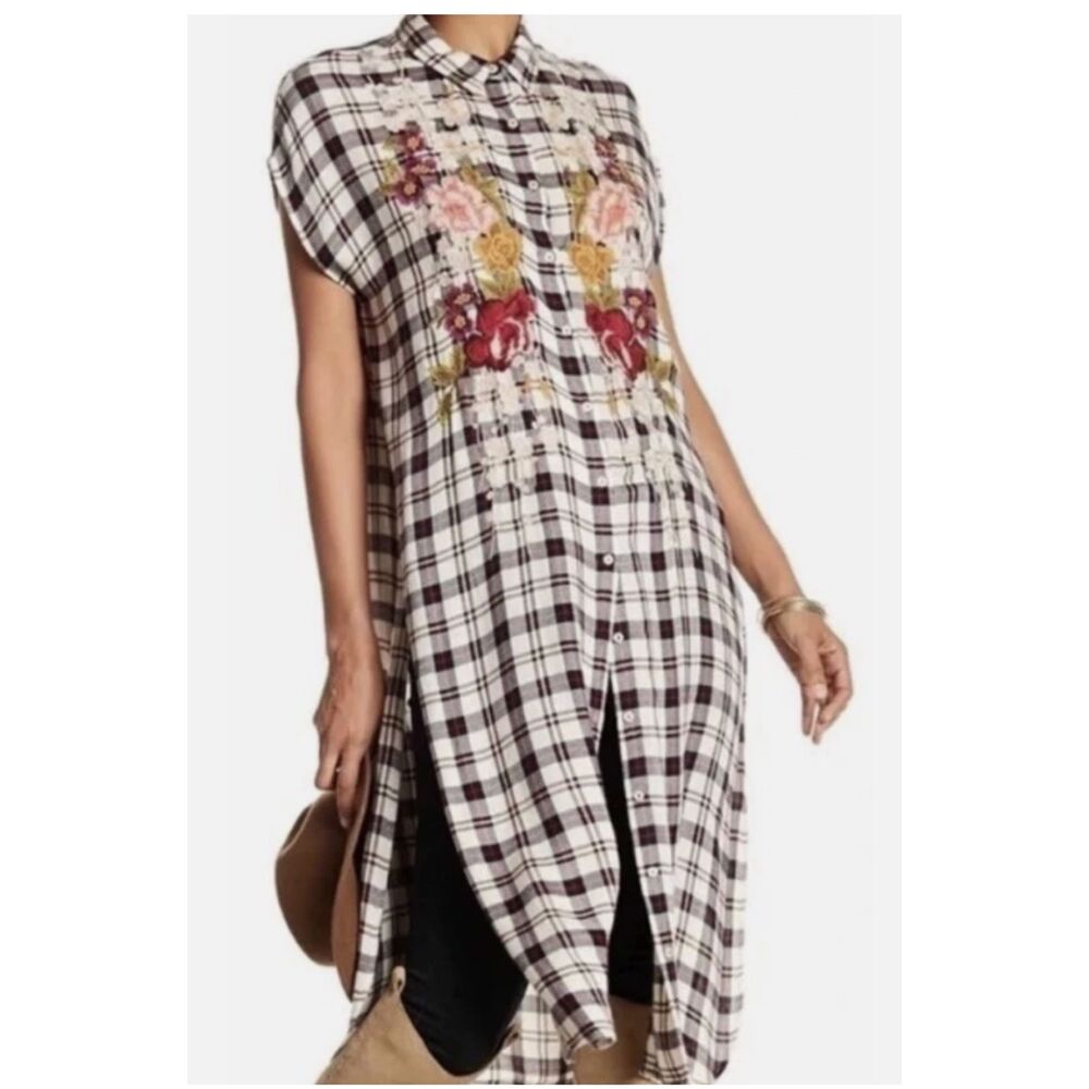 Johnny Was Klara Easy Tunic Embroidered Button Down Size Small